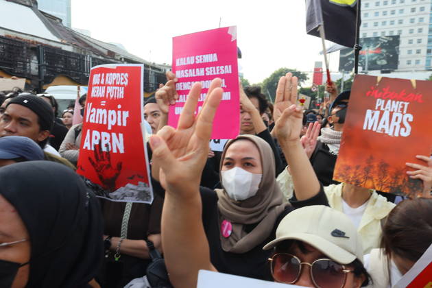 October 20, 2026, Jakarta, Central Jakarta, jakarta: Students and civil society groups stage a protest at Tugu Tani, Central Jakarta, voicing concerns over government policies, environmental issues, and social inequality. Jakarta jakarta - ZUMAp146 20261020_zap_p146_032 Copyright: xDennyxPohanx