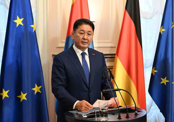 German President Steinmeier meets Mongolian President Khurelsukh in Berlin BERLIN, GERMANY - OCTOBER 20: German President Frank-Walter Steinmeier (not seen) and Mongolian President Ukhnaagiin Khurelsukh hold a joint press conference following their meeting at Villa Borsig in Berlin, Germany, on October 20, 2026. The talks focus on bilateral relations between the two countries, which established a strategic partnership in 2024. Volodymyr Sindieiev Anadolu Berlin Germany. Editorial use only. Please get in touch for any other usage.  Copyright: x2026xAnadoluxVolodymyrxSindieievx