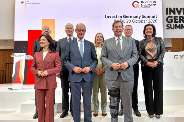 Berlin, Germany, October 20, 2026 ESMT Invest in Germany Summit Group Photo, back row from left to right: M Copyright: xdtsxNachrichtenagenturx dts_140042