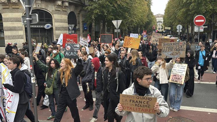 France extends night curfews beyond Paris following weekend violence LILLE, FRANCE - OCTOBER 20: Demonstrators, including students march through the streets of Lille, France, on October 20, 2026, to protest soaring living costs and high fuel prices, amidst heavy police presence. The rally forms part of wider nationwide demonstrations that saw approximately 2,500 individuals detained and over 1,000 security and emergency personnel injured, alongside damage or looting at nearly 3,000 commercial establishments. In response to the escalating civil unrest, the French government instituted partial curfews across key urban centers including Paris, Lille, Lyon, and Nice. Murat Karadag Anadolu Lille France. Editorial use only. Please get in touch  Copyright: x2026xAnadoluxMuratxKaradagx