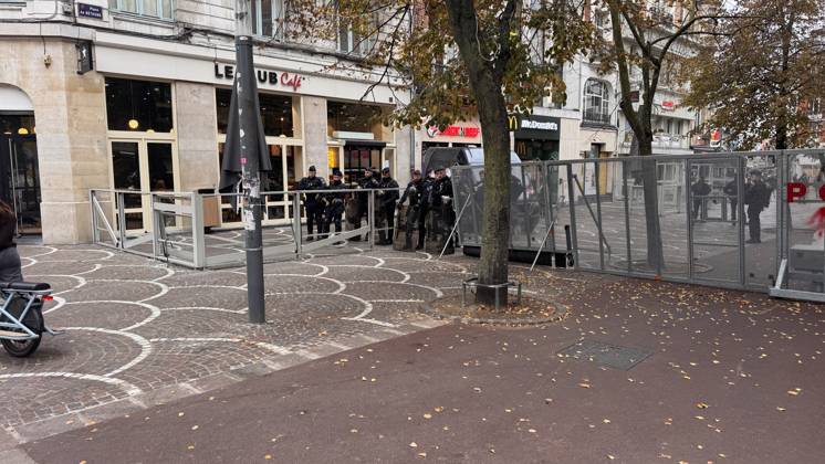 France extends night curfews beyond Paris following weekend violence LILLE, FRANCE - OCTOBER 20: Demonstrators, including students march through the streets of Lille, France, on October 20, 2026, to protest soaring living costs and high fuel prices, amidst heavy police presence. The rally forms part of wider nationwide demonstrations that saw approximately 2,500 individuals detained and over 1,000 security and emergency personnel injured, alongside damage or looting at nearly 3,000 commercial establishments. In response to the escalating civil unrest, the French government instituted partial curfews across key urban centers including Paris, Lille, Lyon, and Nice. Murat Karadag Anadolu Lille France. Editorial use only. Please get in touch  Copyright: x2026xAnadoluxMuratxKaradagx