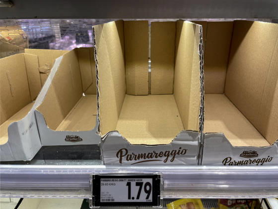 Empty shelves in supermarkets due to transport workers strike in Naples NAPLES, ITALY - OCTOBER 20: Empty shelves are seen inside a supermarket in Naples, Italy on October 20, 2026. Due to the truckers strike in southern Italy, who have been protesting since October 16, 2026 against rising fuel prices (which have reached nearly 2.30 euros per liter) many supermarkets are finding their food shelves empty. Iso Ekle Anadolu Naples Italy. Editorial use only. Please get in touch for any other usage.  Copyright: x2026xAnadoluxIsoxEklex