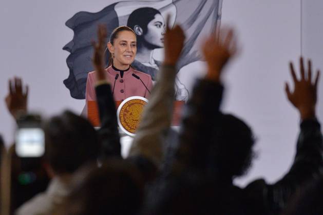 October 20, 2026: TO-45548& x2014;MEXICO , October 20, 2026. Mexican President Claudia Sheinbaum spoke about healthcare and national policy during the "People& x2019;s Conference" (Conferencia del Pueblo) at the National Palace in Mexico City. Clasos.com.mx - ZUMAcs4_ 20261020_faa_cs4_058 Copyright: xJavierxLiraxOterox