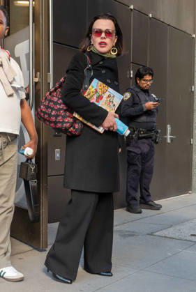 NEW YORK, NY - OCTOBER 20: Debi Mazar seen at ABC Studios on October 20, 2026 in New York City. Credit: Camara Porter New York City USA  - ZUMAa123 20261020_zaa_a123_067 Copyright: xAdMediax