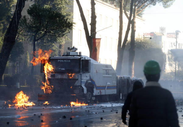 Protesters Clash with Police During a Demonstration in Tirana, Albania. Protesters throw molotov cocktails towards Albanian Police officers during during an anti-government demonstration in central Tirana on October 17, 2026, as protests continued for a fifth consecutive day over university conditions and demands for the resignation of Albanian Prime Minister Edi Rama. The latest rally follows four nights of violence in the capital, during which protesters and riot police clashed, police used water cannons and tear gas, and demonstrators damaged government offices and shops and set fire to several buildings. Light Studio Agency Malton Dibra Tirana Albania Copyright: xLightxStudioxAgencyx xMaltonxDibrax