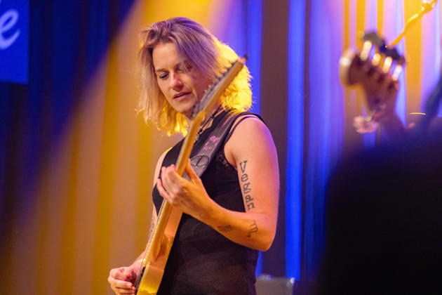 Yasi Hofer at Harmonie Bonn, October 26, 2010. Guitarist Yasi Hofer from Ulm will perform with her band at a concert at Harmonie Bonn. She will be playing there as part of her Best Of Tour 2026. Her style ranges from rock-inspired guitar parts to fusion and instrumental pieces passages. Bonn, Harmonie Bonn, North Rhine-Westphalia, Germany Copyright: xMarcxJohnx
