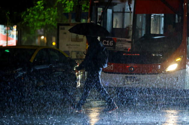 Santiago, October 20, 2026 A flooded street at the intersection of Camino el Alba and Apoquindo during the storm affecting the metropolitan region Jonnathan Oyarzun Aton Chile, Santiago, Chile Aton 1201263  Copyright: JONNATHANxOYARZUN ATONxCHILE