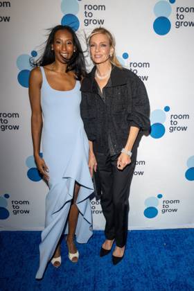 October 20, 2026, New York, New York, United States: (L-R) Akilah King and Uma Thurman attend.the Room to Grow Gala at Ziegfeld Ballroom on October 20, 2026 in New York City. New York United States - ZUMAs197 20261020_aaa_s197_582 Copyright: xRonxAdarx