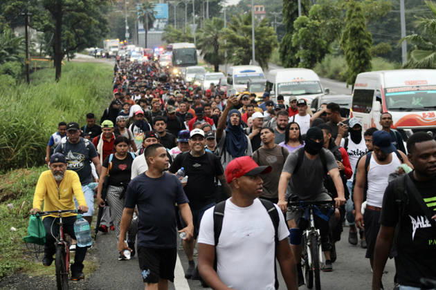 Central American migrants continue journey toward US from southern Mexico TAPACHULA, MEXICO – OCTOBER 20: A caravan of hundreds of migrants travels along a road, en route to the United States, in Tapachula, Mexico, on October 20, 2026. Hundreds of migrants who entered Mexico from Central America in recent days are moving forward in a caravan, seeking to reach the U.S. border. Jose Torres Anadolu Tapachula Mexico. Editorial use only. Please get in touch for any other usage.  Copyright: x2026xAnadoluxJosexTorresx