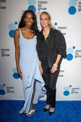 October 20, 2026, New York, New York, United States: (L-R) Akilah King and Uma Thurman attend.the Room to Grow Gala at Ziegfeld Ballroom on October 20, 2026 in New York City. New York United States - ZUMAs197 20261020_aaa_s197_610 Copyright: xRonxAdarx