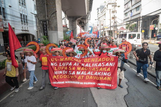 October 21, 2026, Quezon City, Quezon, Philippines: Hundreds of youth activists, rights advocates, and agrarian reform advocates marched with farmers, indigenous people, and workers as they celebrate Peasants Day. Quezon City Philippines - ZUMAy102 20261021_zip_y102_005 Copyright: xKenosisxYapx