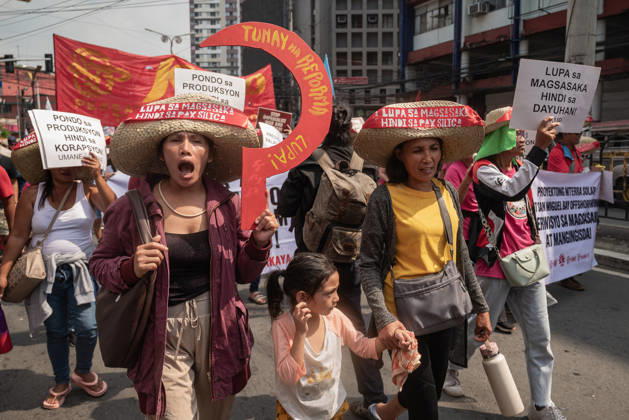 October 21, 2026, Quezon City, Quezon, Philippines: Hundreds of youth activists, rights advocates, and agrarian reform advocates marched with farmers, indigenous people, and workers as they celebrate Peasants Day. Quezon City Philippines - ZUMAy102 20261021_zip_y102_006 Copyright: xKenosisxYapx