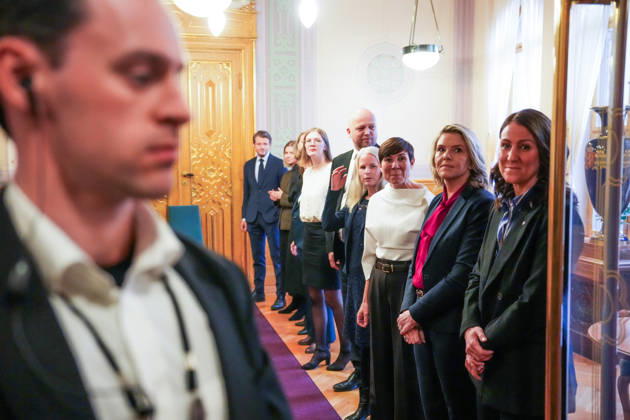 Ukrainian President Visits Norway, Oslo, October 21, 2026. Representatives from various political parties await Ukrainian President Volodymyr Zelenskyy, who is visiting the Storting. Photo: Ole Berg Rusten, NTB POOL, Oslo, Norway, n8iQKlWJKg. EDITORIAL USE ONLY. Ref: BNC POL n8iQKlWJKg jpg  Copyright: xOlexBerg-Rustenx xNTBx