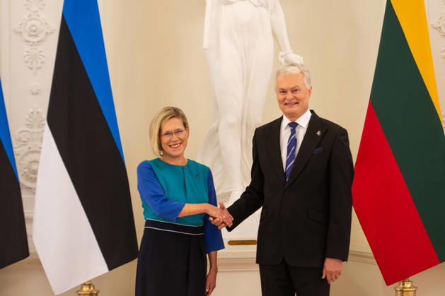 News Bilder des Tages Lithuanian President Nauseda meets newly elected Estonian President Madise in Vilnius VILNIUS, LITHUANIA - OCTOBER 21: Lithuanian President Gitanas Nauseda (R) shakes hands with newly elected Estonian President Ulle Madise (L) during their meeting in Vilnius, Lithuania, on October 21, 2026. The meeting focuses on bilateral relations, regional security and defense, support for Ukraine, strategic infrastructure, and Lithuania s priorities for its presidency of the Council of the European Union in the first half of 2027. Yauhen Yerchak Anadolu Vilnius Lithuania. Editorial use only. Please get in touch for any other usage.  Copyright: x2026xAnadoluxYauhenxYerchakx