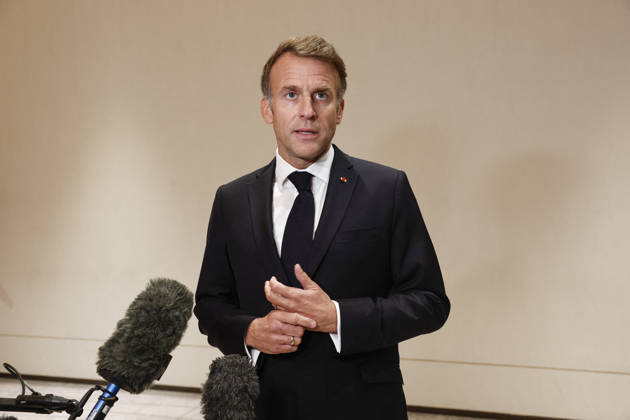 President Macron At The Opswf Summit During His Visit To Qatar French President Emmanuel Macron speaks to members of the media on the day of the 9th Annual One Planet Sovereign Wealth Funds (OPSWF) Summit, in Lusail, Qatar, October 21, 2026. Photo by Benoit Tessier Pool ABACAPRESS.COM Lusail Qatar  Copyright: xTessierxBenoit Pool ABACAx