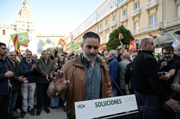 Abascal Visits A Coruna in the Middle of the Pre-Election Campaign Vox leader Santiago Abascal during an event in Plaza de María Pita on October 21, 2026, in A Coruna, Galicia, Spain. The Vox leader is touring various locations across Spain to kick off the pre-campaign for the November 29 elections. 29N OCTOBER 21, 2026 M Madrid, Madrid, Spain  Copyright: xM.xDylanx 7858879