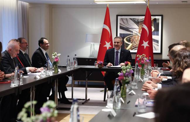 Turkish Foreign Minister Hakan Fidan in Belgium BRUSSELS, BELGIUM - OCTOBER 21: (----EDITORIAL USE ONLY - MANDATORY CREDIT - TURKISH FOREIGN MINISTRY HANDOUT - NO MARKETING NO ADVERTISING CAMPAIGNS - DISTRIBUTED AS A SERVICE TO CLIENTS----) Turkish Foreign Minister Hakan Fidan (C) meets with representatives of non-governmental organizations (NGOs) in Brussels, Belgium, on October 21, 2026. Turkish Foreign Ministry Handout Anadolu Brussels Belgium. Editorial use only. Please get in touch for any other usage.  Copyright: x2026xAnadoluxTurkishxForeignxMinistryx xHandoutx