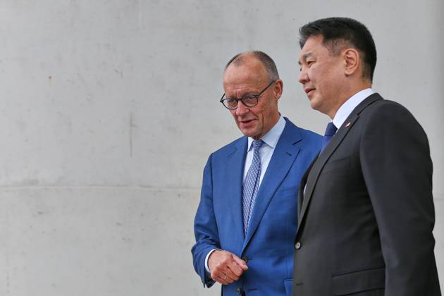 Berlin, Germany, October 21, 2026; Federal Chancellery: Reception for the President of Mongolia; Federal Chancellor Friedrich Merz (CDU) and Ukhnaa Khurelsukh Copyright: xdtsxNachrichtenagenturx dts_140177