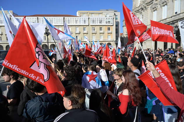 Protest Against Abascal’s Event in A Coruna: Dozens of people gathered at a rally against the visit of Vox leader Santiago Abascal on October 21, 2026, in A Coruna, Galicia, Spain. Several people gathered, organized by far-left movements, to boycott the Vox leader’s visit to the Galician city. OCTOBER 21, 2026. A Coruna, Galicia. A Coruna, Galicia, Spain  Copyright: xM.xDylanx 7859197