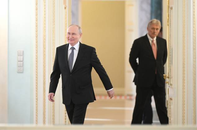 Russia Putin China 9269807 21.10.2026 Russian President Vladimir Putin arrives to attend a meeting with Chinese Premier Li Qiang at the Constantine Palace in Strelna, a suburb of St. Petersburg, Russia. Kristina Solovyova Sputnik St. Petersburg Russia  Copyright: xKristinaxSolovyovax