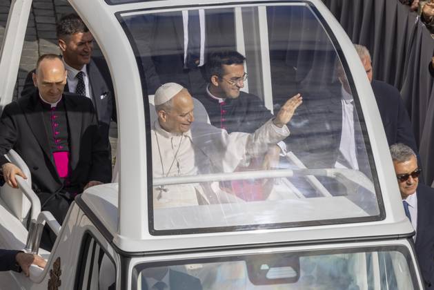 IPA89988265 - Italy, Rome, Vatican City, October 21, 2026: Pope Leo XIV during his weekly general audience in St. Peter s Square at the Vatican. Photo: Copyright Claudio Asquini Catholipressphoto  Copyright: xx xClaudioxAsquini xCatholicpressphx IPA89988265
