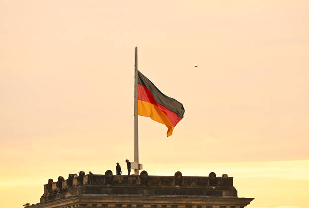 German national flag replaced atop Bundestag building in Berlin BERLIN, GERMANY - OCTOBER 21: Workers replace one of the German national flags atop the roof of the Bundestag (Federal Parliament) building in Berlin, Germany, on October 21, 2026. Staff hoisted the tricolor flag of black, red, and gold as part of routine maintenance on the historic Reichstag building. Halil Sagirkaya Anadolu Berlin Germany. Editorial use only. Please get in touch for any other usage.  Copyright: x2026xAnadoluxHalilxSagirkayax