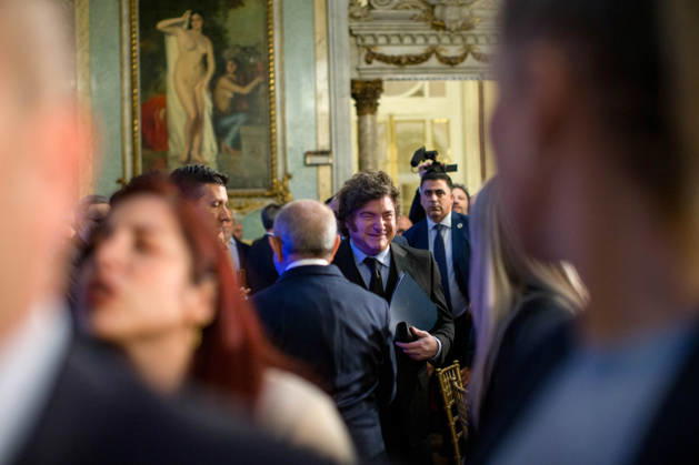 Javier Milei, President of Argentina visits Madrid - 21 Oct 2026 Javier Milei (C) President of Argentina seen before the beginning of an informative breakfast briefing at the New Economy Forum in Madrid. Madrid Spain Copyright: xLuisxSotox xSOPAxImagesx LSOTOJMMF04