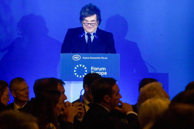 Javier Milei, President of Argentina visits Madrid - 21 Oct 2026 Javier Milei, President of Argentina, speaks to the audience from the podium during a breakfast briefing at the Foro de la Nueva Economía (New Economy Forum) in Madrid, where he is a featured guest. Madrid Spain Copyright: xLuisxSotox xSOPAxImagesx LSOTOJMMF09