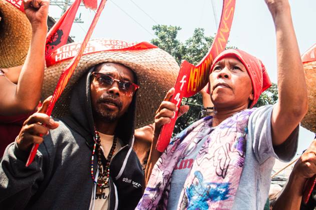 Manila Farmers Demand Land Reform MANILA, PHILIPPINES, OCTOBER 21, 2026: Farmers and activists gather in Mendiola during a demonstration calling for land reform, increased agricultural support and protection of rural livelihoods. Protesters oppose agricultural land conversion and the US-led Pax Silica initiative, which they say threatens farming communities. The rally takes place during National Peasant Month amid concerns over the potential impact of El Nino on food production. Manila Philippines Copyright: x xSeanxIsaiahxR.xMembrebex xJNAxPressx