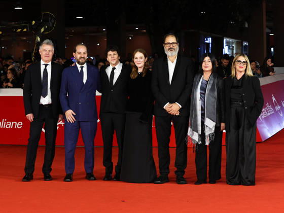 IPA89995920 - Rome, 2026 Film Festival Evening 9 Red carpet for the film *THE DEBUT*. Pictured: Jesse Eisenberg (director) Cast: Julianne Moore Andrea Romeo, Francesco Fantoni, Roberto Pisoni, Emanuela Ceddia, Benedetta Caponi  Copyright: xMarcoxProvvisionatox xPoolxRomaxFilmxFestx2026x IPA89995920