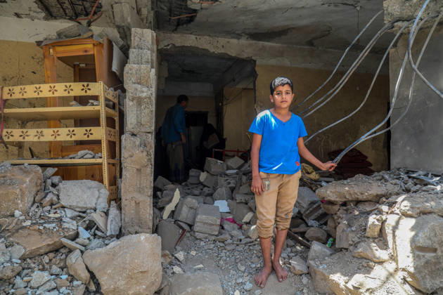 Intense clashes between government forces and Houthis cause severe infrastructure damage in Taiz TAIZ, YEMEN - OCTOBER 21: Buildings and structural property lie severely damaged following intensified clashes between Yemeni government forces and Iran-backed Houthis in the Al-Mudhaffar district of Taiz, southwestern Yemen on October 21, 2026. The escalated fighting and shelling in urban sectors have inflicted widespread destruction on local infrastructure across the governorate. Hamza Mustafa Anadolu Taiz Yemen. Editorial use only. Please get in touch for any other usage.  Copyright: x2026xAnadoluxHamzaxMustafax