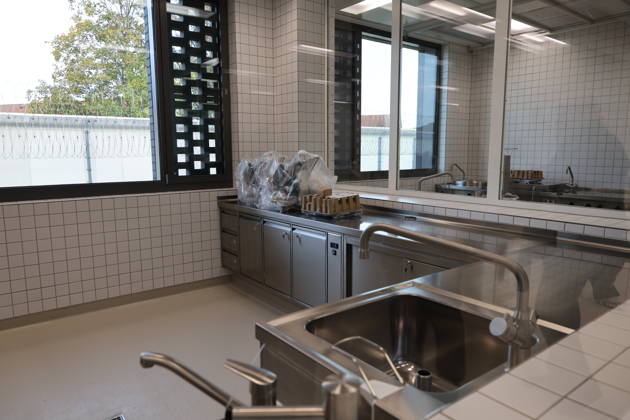 The Bautzen branch of the state-owned enterprise Sächsisches Immobilien und Baumanagement (SIB) today held a ceremony to mark the completion of the new prison kitchen at the Bautzen Correctional Facility. The previous prison kitc Copyright: xMatthiasxWehnertx