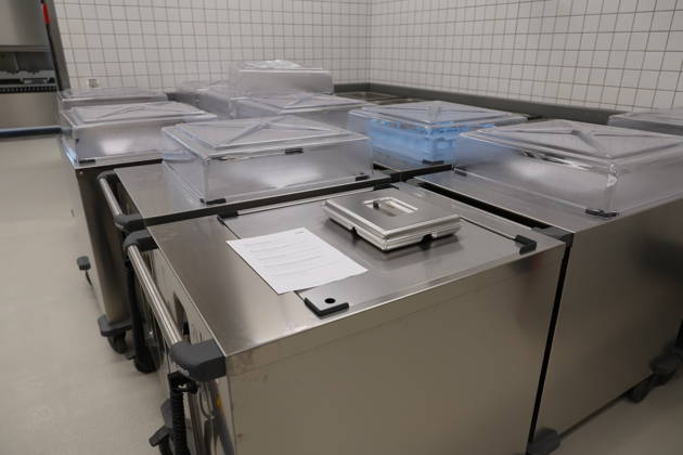 The Bautzen branch of the state-owned enterprise Sächsisches Immobilien und Baumanagement (SIB) today held a ceremony to mark the completion of the new prison kitchen at the Bautzen Correctional Facility. The previous prison kitc Copyright: xMatthiasxWehnertx