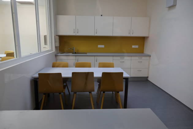The Bautzen branch of the state-owned enterprise Sächsisches Immobilien und Baumanagement (SIB) today held a ceremony to mark the completion of the new prison kitchen at the Bautzen Correctional Facility. The previous prison kitc Copyright: xMatthiasxWehnertx