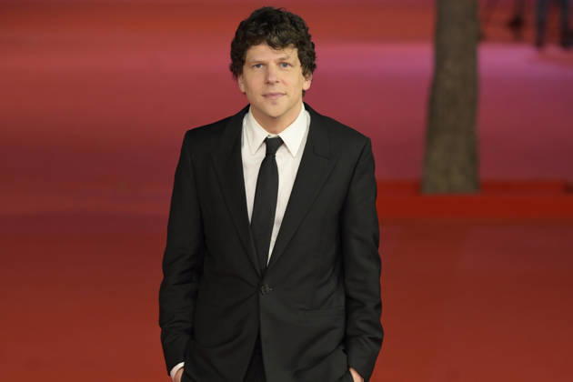 October 21, 2026, Rome, Italy: Jesse Eisenberg attends the red carpet of the film The debut at the 2026 Rome Film Fest, held at the Auditorium Parco della Musica. Rome Italy  - ZUMAs197 20261021_aaa_s197_448 Copyright: xMarioxCartellix