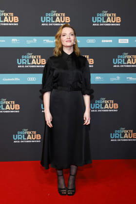 Actress Karoline Herfurth at the NRW premiere of the movie *The Perfect Vacation* at Cinedom Cologne, October 21, 2026, NRW, Germany Copyright: xChristophxHardtx