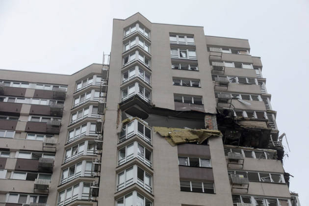 An apartment block in the Sviatoshynskyi district is damaged by a Russian drone strike, Kyiv, Ukraine, October 21, 2026. The drone hit the building’s 20th floor, sparking a fire. Two people were killed in the attack. (Photo by Volodymyr Tarasov Ukrinform) Russian drone hits 24-storey apartment block in Kyiv  Copyright: xVolodymyrxTarasovx