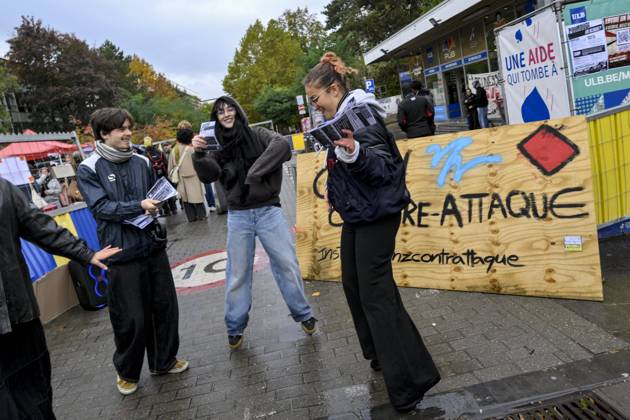 Student Protest Against Austerity 22 10 2026 IXELLES, BELGIUM - Students pictured protesting at the Universite Libre de Bruxelles (ULB) on October 22, 2026 in Ixelles, Belgium, 22 10 2026 Ixelles Belgium  Copyright: xPhilipxReynaersx