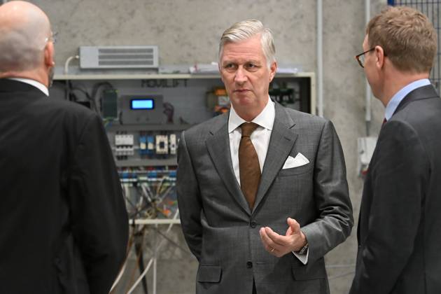 The King Visits Technicity Brussels ANDERLECHT, BELGIUM - OCTOBER 22 : King Philippe visits Technicity.brussels, the training and employment hub for the technology industry, in Anderlecht. Technicity.brussels was established through a public-private partnership and is aimed at job seekers, employees seeking retraining or further education, and students and teachers from secondary schools and colleges. The organization offers hands-on technical training and actively assists participants in finding a job. Companies can turn to it for continuing education for their staff or to rent modern technical infrastructure. During his visit, the King toured four training workshopselevator technology; HVAC and refrigeration technology; welding; and ele  Copyright: xBertxVanxDenxBrouckex