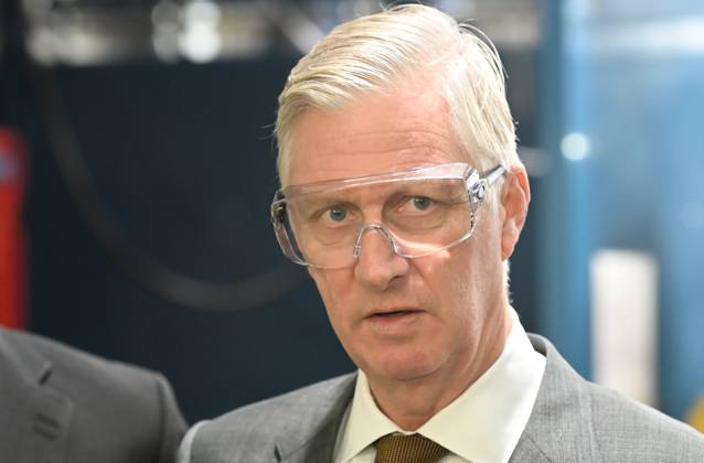The King Visits Technicity Brussels ANDERLECHT, BELGIUM - OCTOBER 22 : King Philippe visits Technicity.brussels, the training and employment hub for the technology industry, in Anderlecht. Technicity.brussels was established through a public-private partnership and is aimed at job seekers, employees seeking retraining or further education, and students and teachers from secondary schools and colleges. The organization offers hands-on technical training and actively assists participants in finding a job. Companies can turn to it for continuing education for their staff or to rent modern technical infrastructure. During his visit, the King toured four training workshopselevator technology; HVAC and refrigeration technology; welding; and ele  Copyright: xBertxVanxDenxBrouckex
