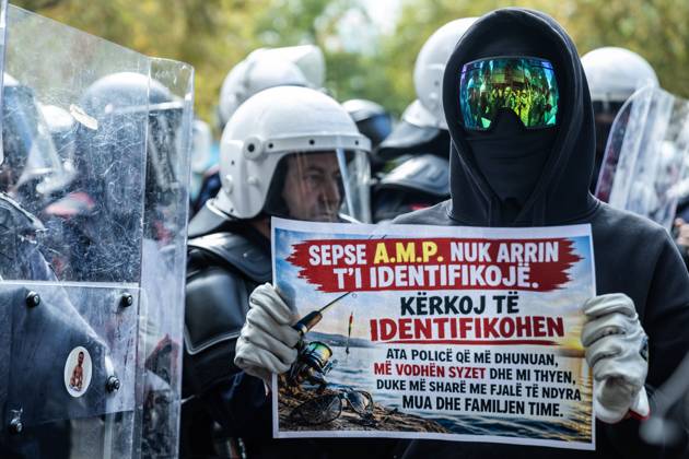 October 22, 2026, Tirana, Albania: TIRANA, ALBANIA, OCTOBER 22, 2026: Demonstrators gather outside the Albanian Parliament as lawmakers convene for a plenary session amid continuing student-led anti-government protests. The movement calls for improved university conditions, increased education funding and greater government accountability, alongside demands for Prime Minister Edi RamaÃ¢â‚¬â ¢s resignation. Tirana Albania  - ZUMAq101 20261022_zna_q101_051 Copyright: xKonstantinosxZilosx