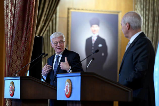 Turkish Parliament Speaker Numan Kurtulmus meets Luxembourg counterpart Claude Wiseler in Ankara ANKARA, TURKIYE - OCTOBER 22: Speaker of the Turkish Grand National Assembly (TBMM) Numan Kurtulmus (R) and President of Luxembourg s Chamber of Deputies Claude Wiseler (L) hold a joint press conference at the Turkish parliament s ceremonial hall following their meeting in Ankara, Turkiye, on October 22, 2026. Rasit Aydogan Anadolu Ankara Turkey. Editorial use only. Please get in touch for any other usage.  Copyright: x2026xAnadoluxRasitxAydoganx