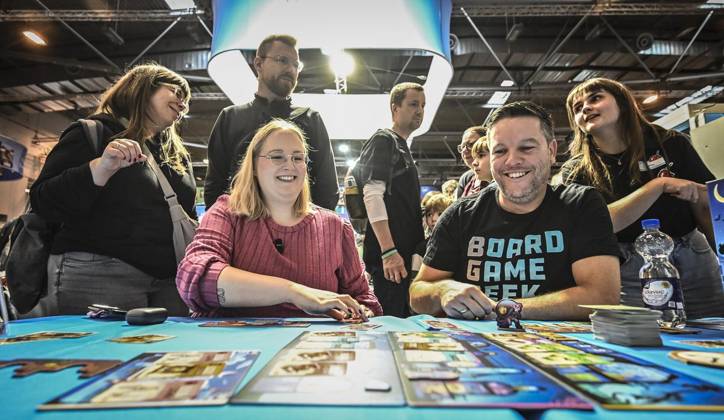 First Day of the Essen Game Fair SPIEL Essen will take place from October 22 to 25, 2026, at the Messe Essen exhibition grounds ** FOR EDITORIAL USE ONLY ** EDITORIAL USE ONLY ** p Editor Kirsten Gnoht plays the game Stibitzt on Thursday, October 10, 2026 First Day of the Essen Game Fair SPIEL Essen Copyright: KerstinxKokoska doc8852wml1ii057ynodx ,EDITORIAL USE ONLY Copyright: KerstinxKokoska