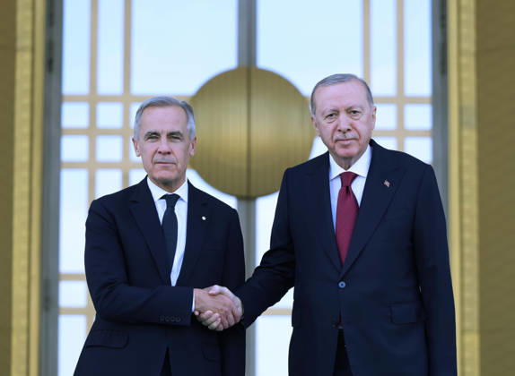 Turkish President Erdogan welcomes Canadian Prime Minister Carney ANKARA, TURKIYE - OCTOBER 22: (----EDITORIAL USE ONLY - MANDATORY CREDIT - TURKISH PRESIDENCY MURAT CETINMUHURDAR HANDOUT - NO MARKETING NO ADVERTISING CAMPAIGNS - DISTRIBUTED AS A SERVICE TO CLIENTS----) Turkish President Recep Tayyip Erdogan (R) welcomes Canadian Prime Minister Mark Carney (L) with an official ceremony at the Presidential Complex during his official visit to Turkiye, in Ankara, Turkiye on October 22, 2026. TUR Presidency Murat Cetinmuhurdar Anadolu Ankara Turkey. Editorial use only. Please get in touch for any other usage.  Copyright: x2026xAnadoluxTURxPresidencyx MuratxCetinmuhurdarx