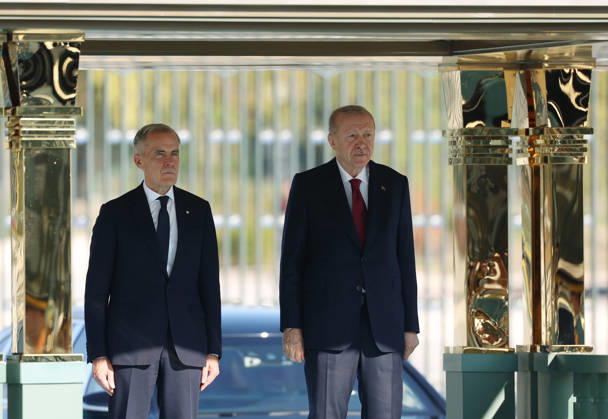 Turkish President Erdogan welcomes Canadian Prime Minister Carney ANKARA, TURKIYE - OCTOBER 22: (----EDITORIAL USE ONLY - MANDATORY CREDIT - TURKISH PRESIDENCY MURAT KULA HANDOUT - NO MARKETING NO ADVERTISING CAMPAIGNS - DISTRIBUTED AS A SERVICE TO CLIENTS----) Turkish President Recep Tayyip Erdogan (R) welcomes Canadian Prime Minister Mark Carney (L) with an official ceremony at the Presidential Complex during his official visit to Turkiye, in Ankara, Turkiye on October 22, 2026. TUR Presidency Murat Kula Anadolu Ankara Turkey. Editorial use only. Please get in touch for any other usage.  Copyright: x2026xAnadoluxTURxPresidencyx xMuratxKulax