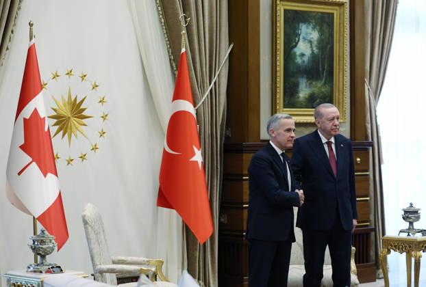 Turkish President Erdogan welcomes Canadian Prime Minister Carney with official ceremony ANKARA, TURKIYE - OCTOBER 22: (----EDITORIAL USE ONLY - MANDATORY CREDIT - TURKISH PRESIDENCY MURAT KULA HANDOUT - NO MARKETING NO ADVERTISING CAMPAIGNS - DISTRIBUTED AS A SERVICE TO CLIENTS----) Turkish President Recep Tayyip Erdogan (R) welcomes Canadian Prime Minister Mark Carney (L) with an official ceremony at the Presidential Complex during his official visit to Turkiye, in Ankara, Turkiye on October 22, 2026. TUR Presidency Murat Kula Anadolu Ankara Turkey. Editorial use only. Please get in touch for any other usage.  Copyright: x2026xAnadoluxTURxPresidencyx MuratxKulax