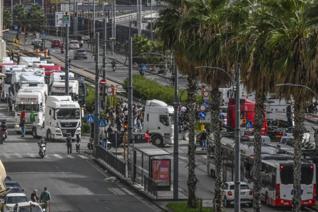 October 22, 2026, Napoli, ITALIA: A slow-moving procession of trucks took place today in Naples. The heavy vehicles which have been stationed for days on Via Argine, blocking the exit for fuel tankers and consequently causing a shortage of gasoline and diesel at service stations moved toward the port before returning to Via Argine, leading to severe traffic disruptions, October 22, 2026. The drivers explained the reasons for their protest to passersby; many expressed that they are disappointed with the decree just enacted by the government.Rome, October 22, 2026 ANSA CIRO FUSCO Napoli ITALIA  - ZUMAa110 20261022_zaf_a110_013 Copyright: xCiroxFuscox