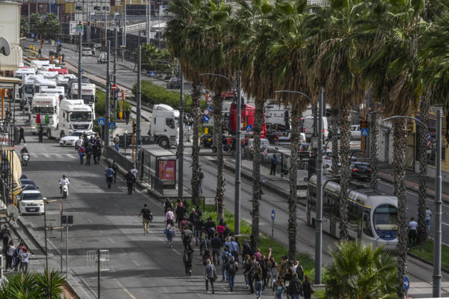 October 22, 2026, Napoli, ITALIA: A slow-moving procession of trucks took place today in Naples. The heavy vehicles which have been stationed for days on Via Argine, blocking the exit for fuel tankers and consequently causing a shortage of gasoline and diesel at service stations moved toward the port before returning to Via Argine, leading to severe traffic disruptions, October 22, 2026. The drivers explained the reasons for their protest to passersby; many expressed that they are disappointed with the decree just enacted by the government.Rome, October 22, 2026 ANSA CIRO FUSCO Napoli ITALIA  - ZUMAa110 20261022_zaf_a110_016 Copyright: xCiroxFuscox