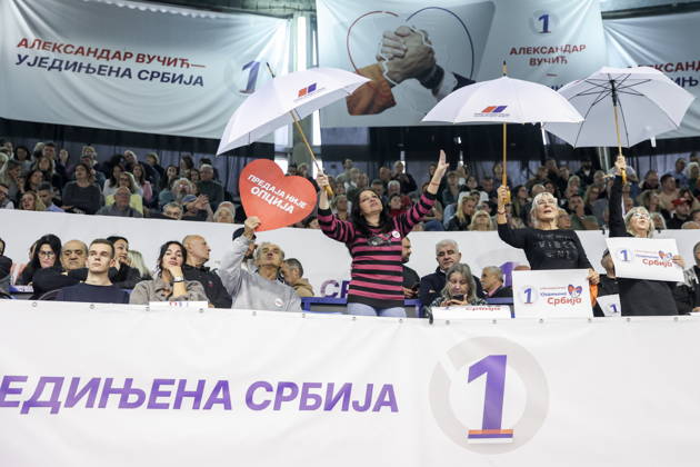SERBIA, BELGRADE - OCTOBER 22, 2026: People attend a rally at the Ranko Zeravica Sports Hall in support of Serbia s former President Aleksandar Vucic ahead of the 2026 Serbian parliamentary election scheduled for October 25. Vucic will head the list of the ruling Serbian Progressive Party (SNS) and run as its prime ministerial candidate Belgrade Serbia  - ZUMAt113 20261022_zaa_t113_526 Copyright: xAlexanderxRyuminx