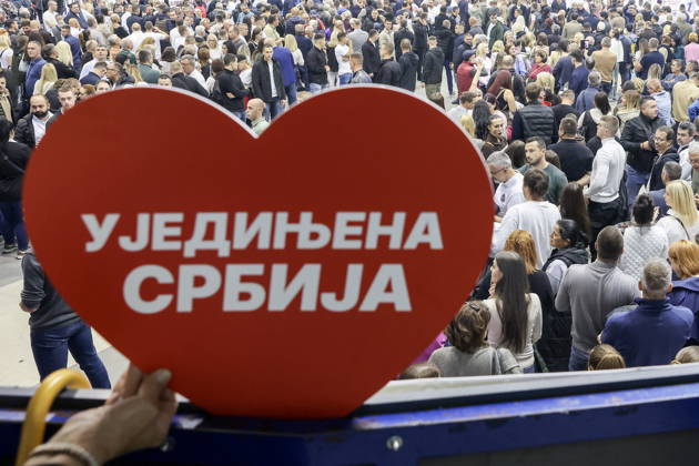 SERBIA, BELGRADE - OCTOBER 22, 2026: People attend a rally at the Ranko Zeravica Sports Hall in support of Serbia s former President Aleksandar Vucic ahead of the 2026 Serbian parliamentary election scheduled for October 25. Vucic will head the list of the ruling Serbian Progressive Party (SNS) and run as its prime ministerial candidate Belgrade Serbia  - ZUMAt113 20261022_zaa_t113_528 Copyright: xAlexanderxRyuminx